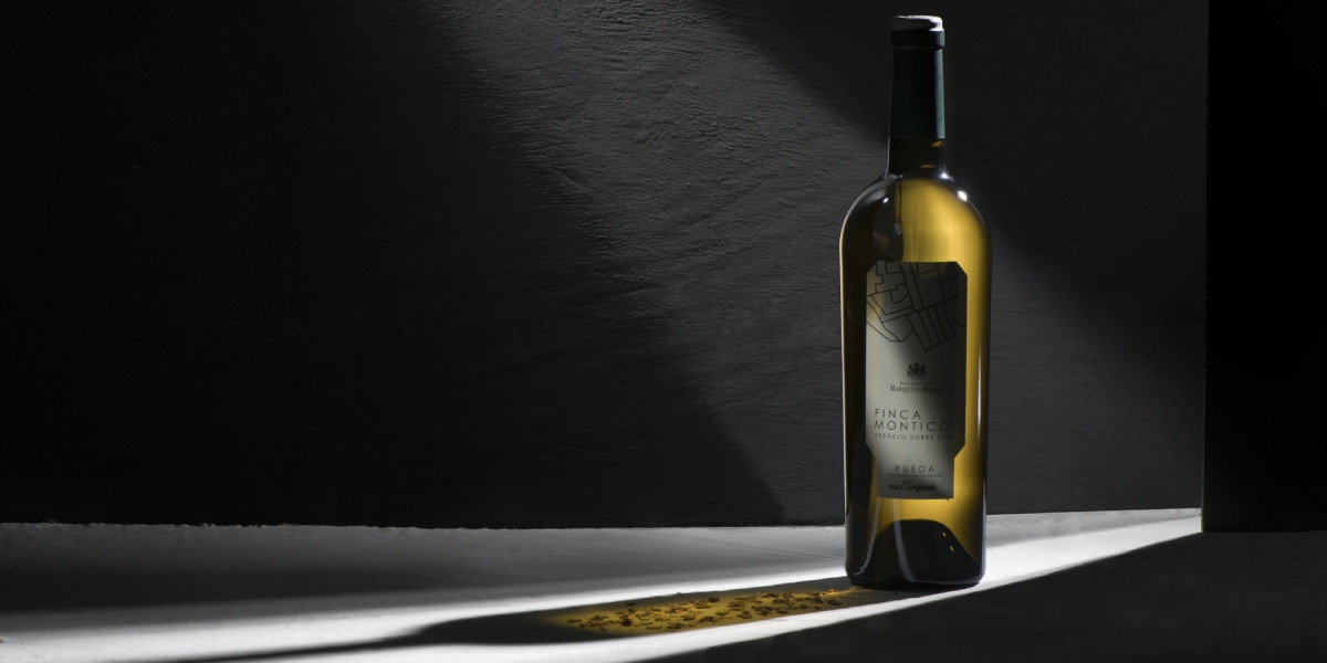 Botella de Finca Montico con sombra